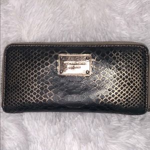 Michael Kors wallet Gold vegan snake skin wallet